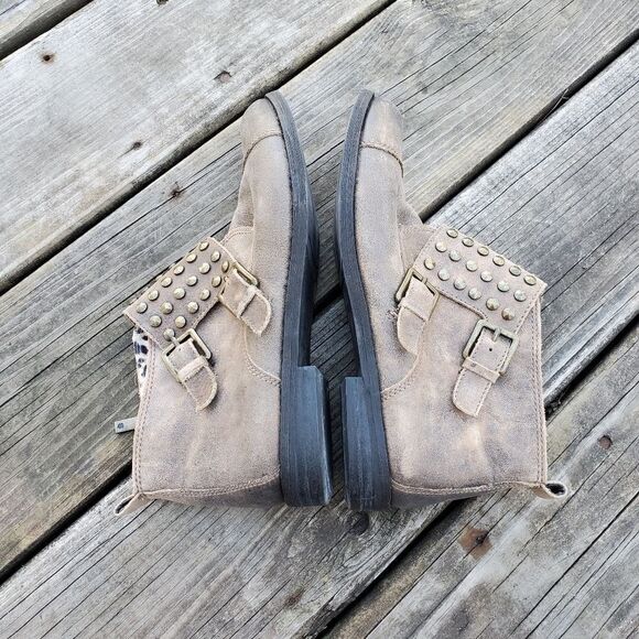 Lucky Brand Dosey Rustic Double Buckle Leather Studded Ankle Boots Booties 7M - Picture 3 of 8